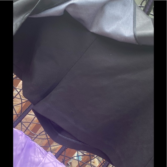 Aritzia Wilfred Free Liah Skort  Black Faux Leather front size S - Picture 7 of 9